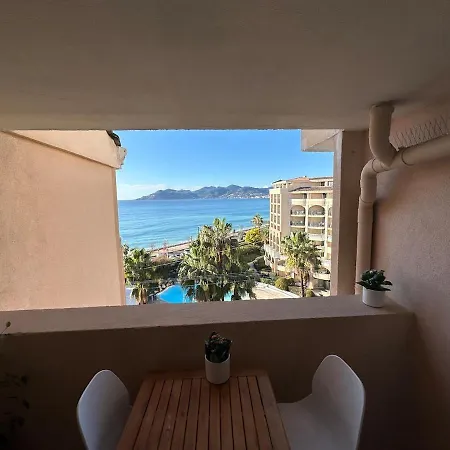 דירה Panoramic Sea-view Duplex, 2 Terraces & Pool, Walk To